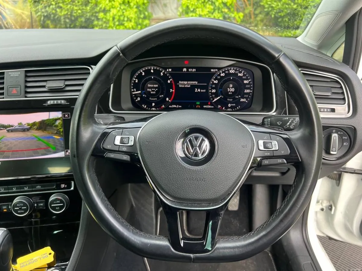 Volkswagen Golf HIGHLINE 1.4 TSI AUTO // APPLE CAR - Image 4