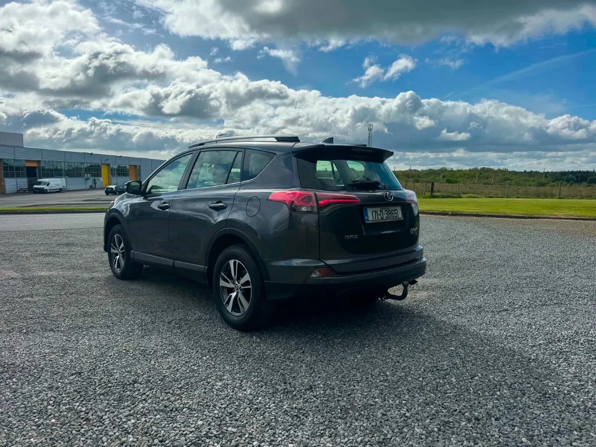 2017 Toyota RAV4 – 2.0 Diesel - Image 4