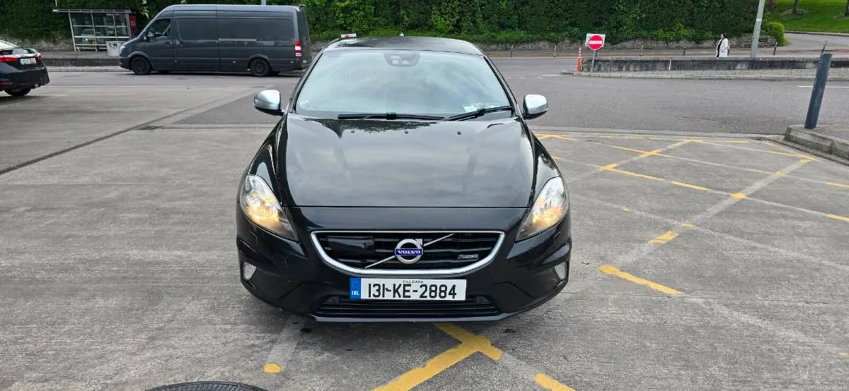 Volvo V40 R-design New Nct Top Spec - Image 3