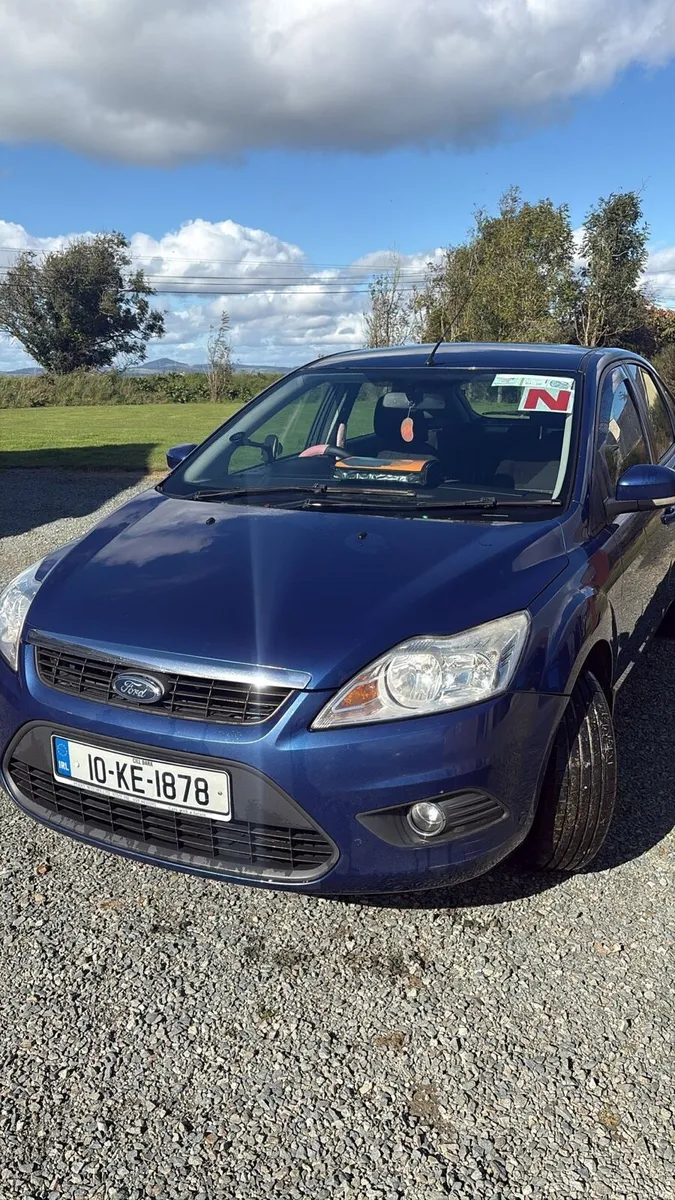 2010 ford focus - Image 1