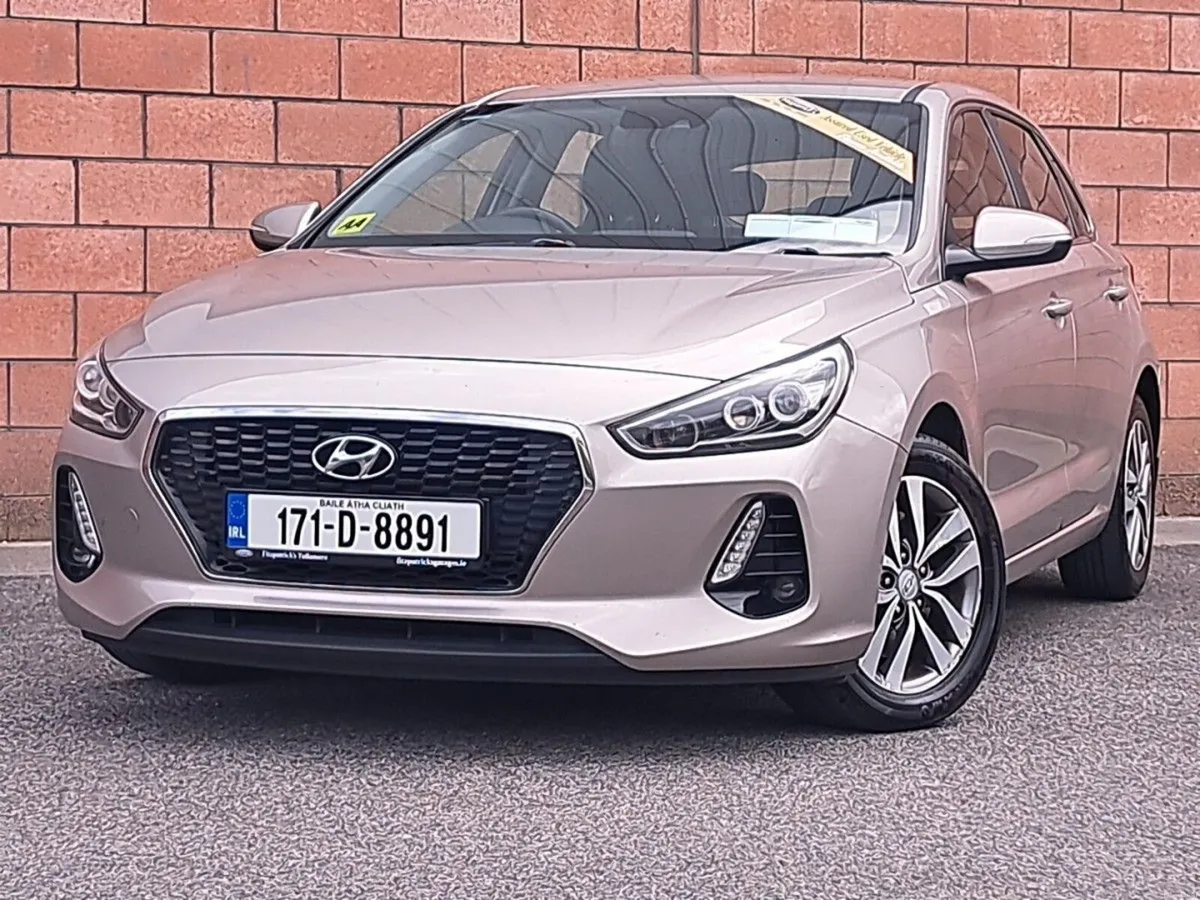 Hyundai i30 Deluxe Plus 1.6 Diesel - Image 3