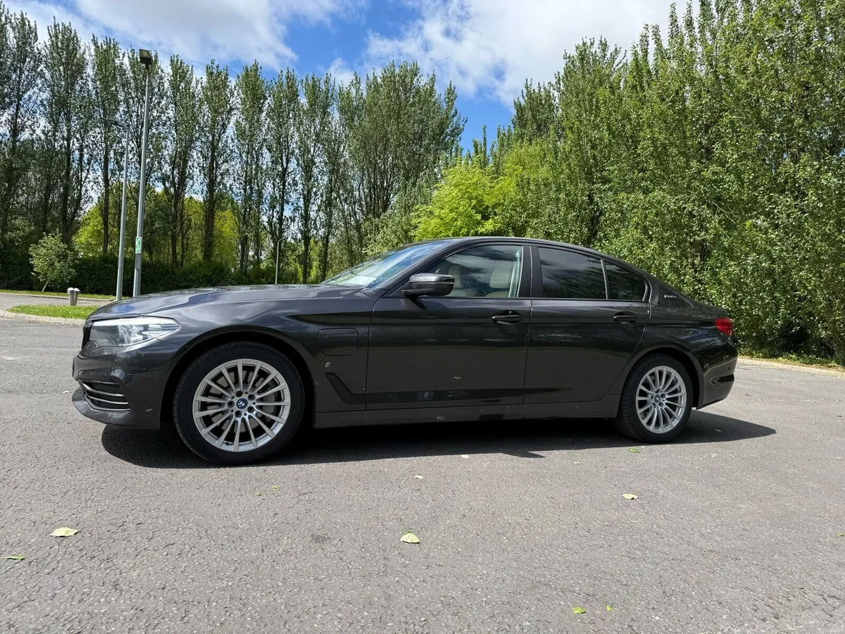 BMW 530E Electric Hybrid 2018 - Image 3