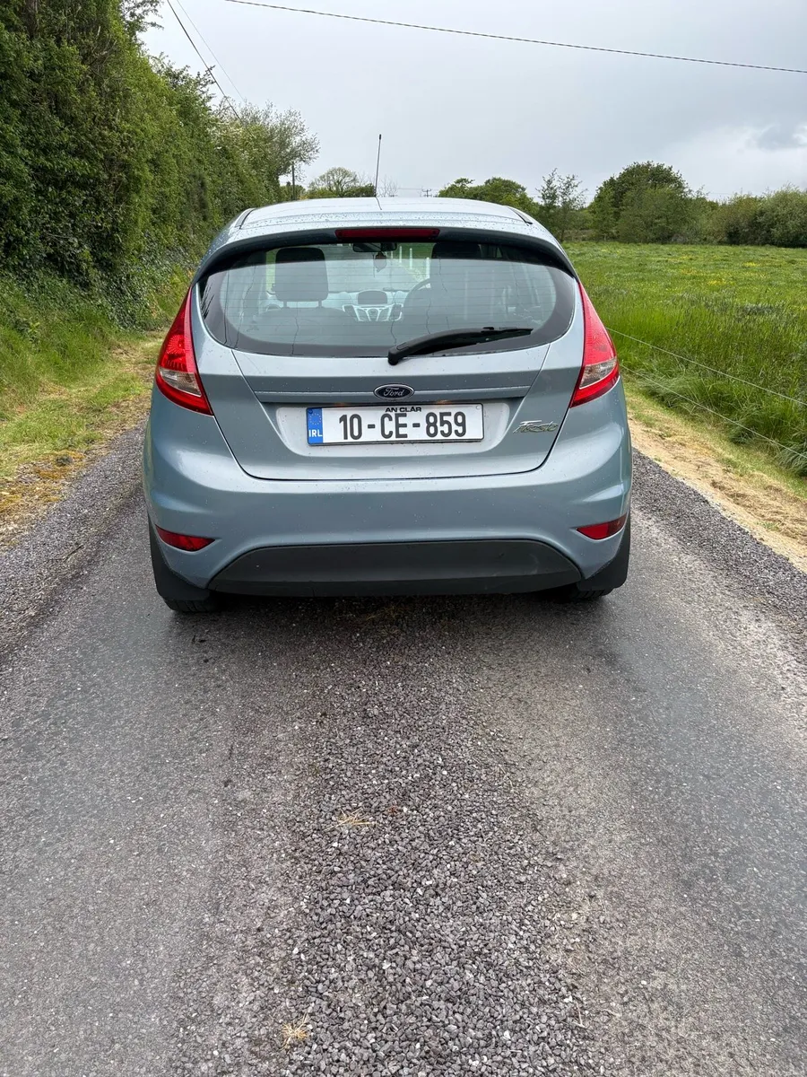 Ford fiesta 2010 !!!low mileage!!! - Image 2
