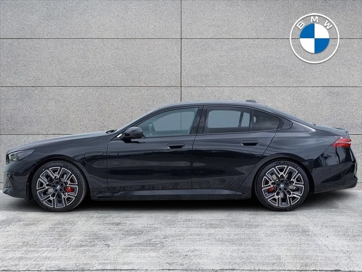 BMW 5-Series 530e M Sport Pro - Image 3