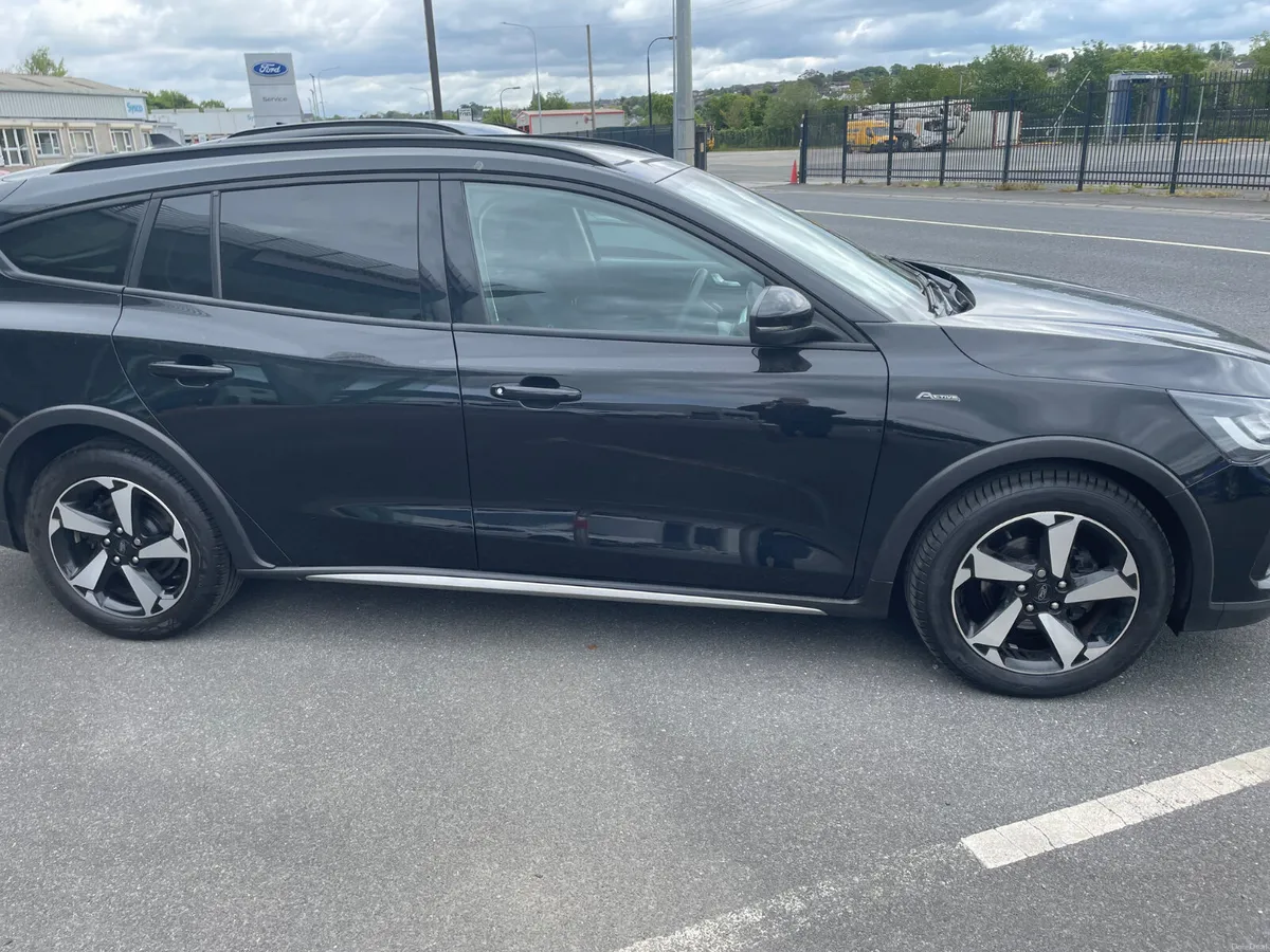 Ford Focus Active Estate 1.0 Ecoboost - Image 2