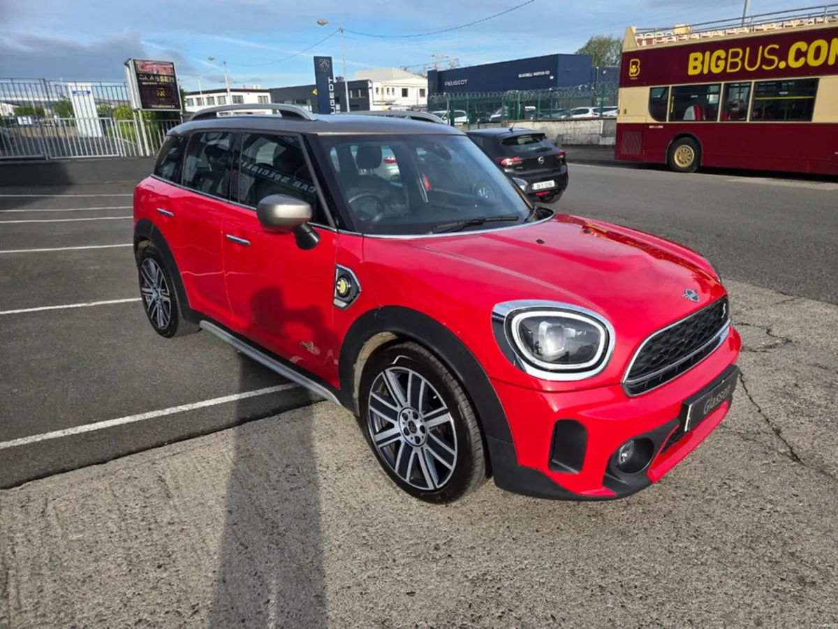 Mini Cooper C-MAN E ALL4 EXC EXCLUSIVE// SERIOUS C - Image 4