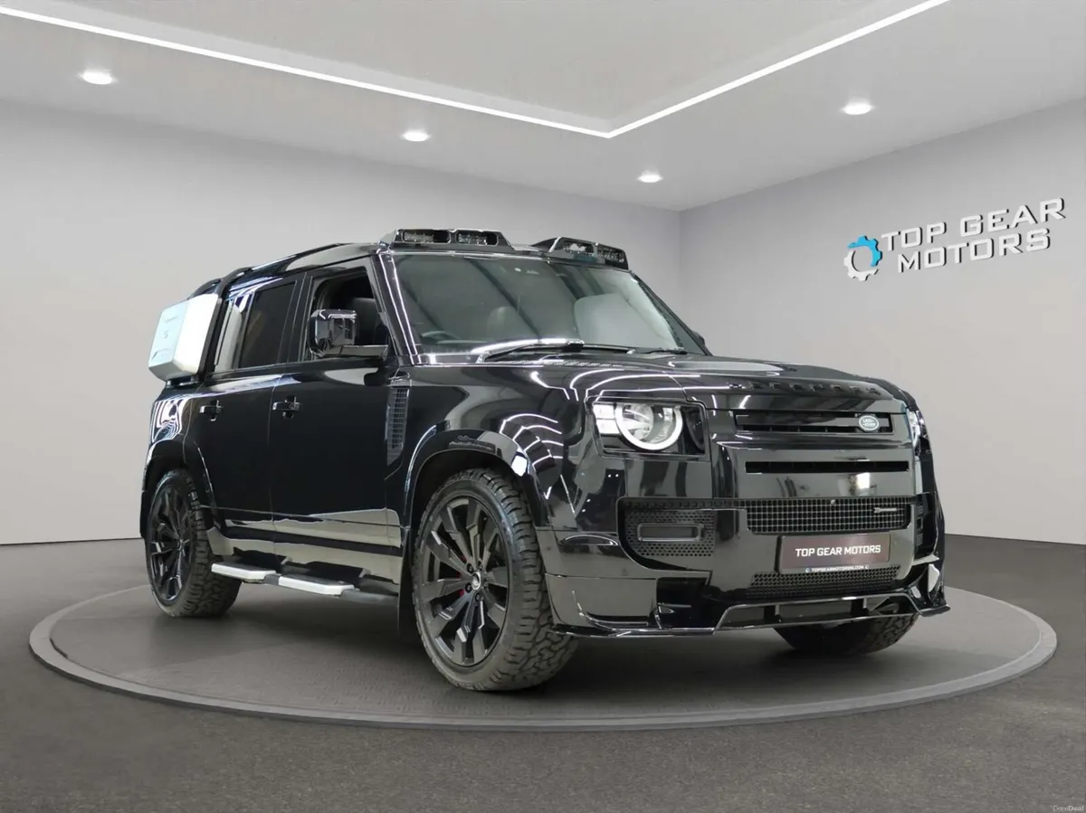 2022 Land Rover Defender X-Dynamic S D300 MHEV - Image 1