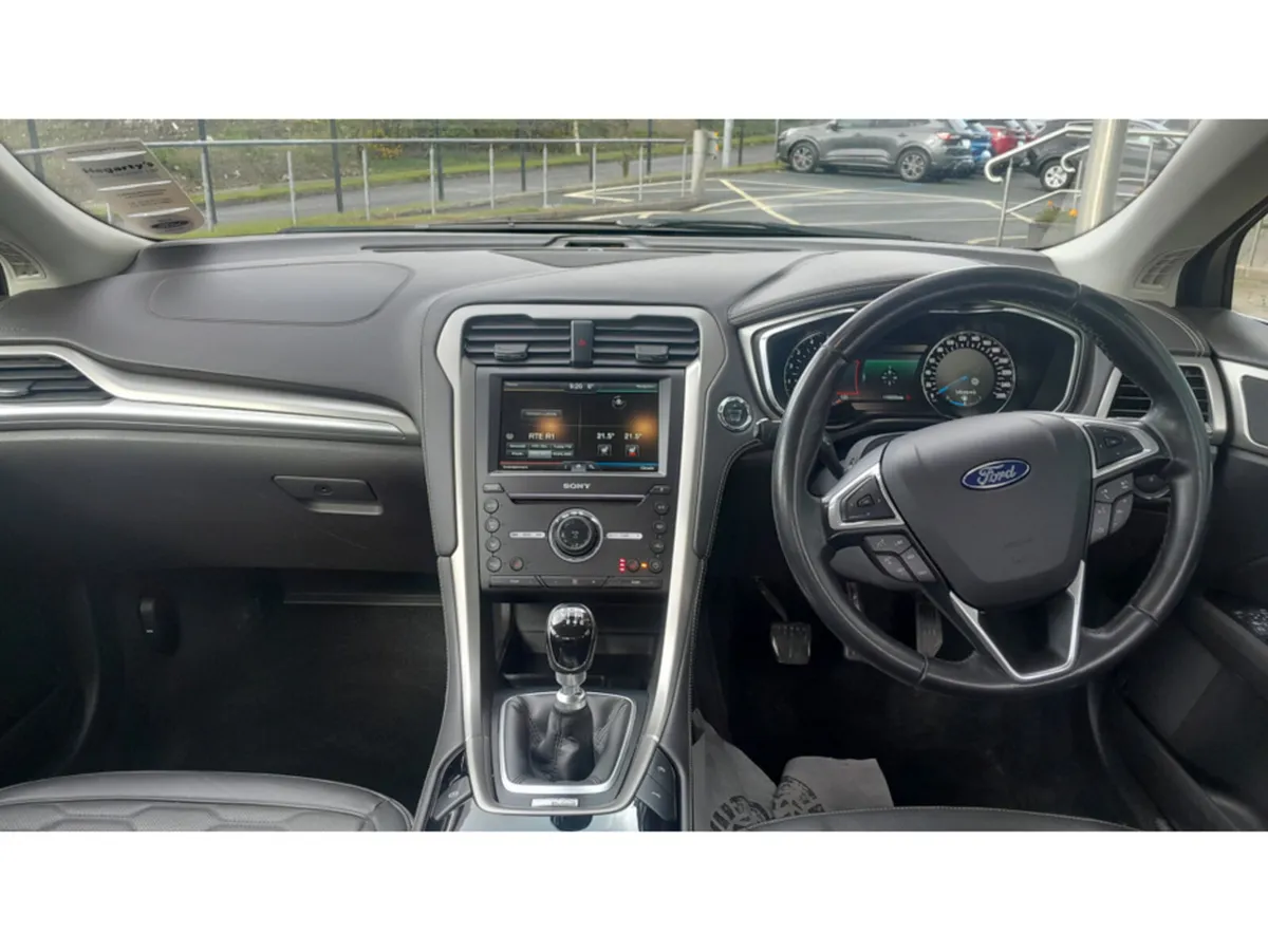 Ford Mondeo VIGNALE 2.0 TD 180PS M6 FWD 4DR - Image 4