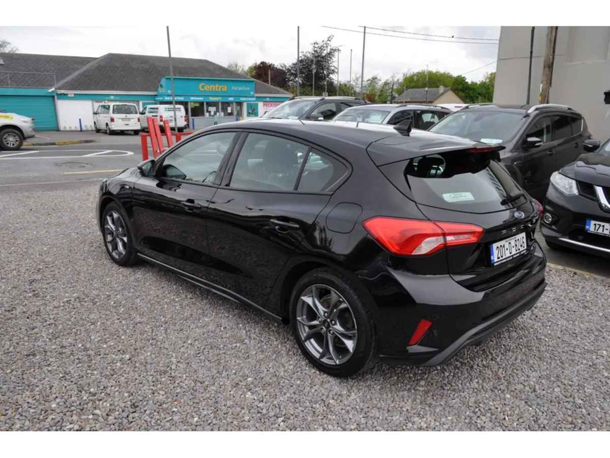 Ford Focus ST-LINE 5DR 1.5 TD 120 S6.2 M6 4DR - Image 4