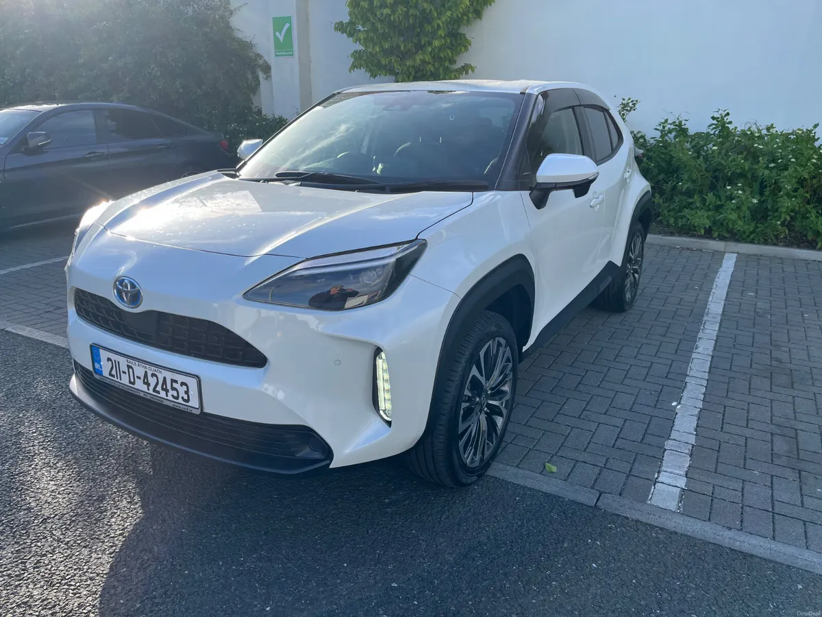 Toyota Yaris Cross 2021 1.5 PETROL HYBRID, - Image 4