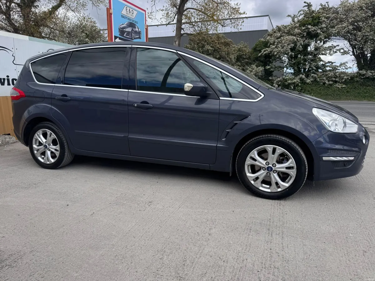 12 Ford S-Max  2.0TDCI 140PS Titanium Low miles - Image 3