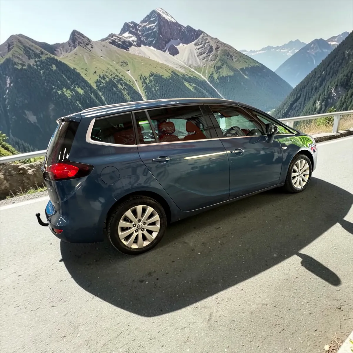 2016 Vauxhall Zafira Tourer 7-Seater High Spec - Image 3
