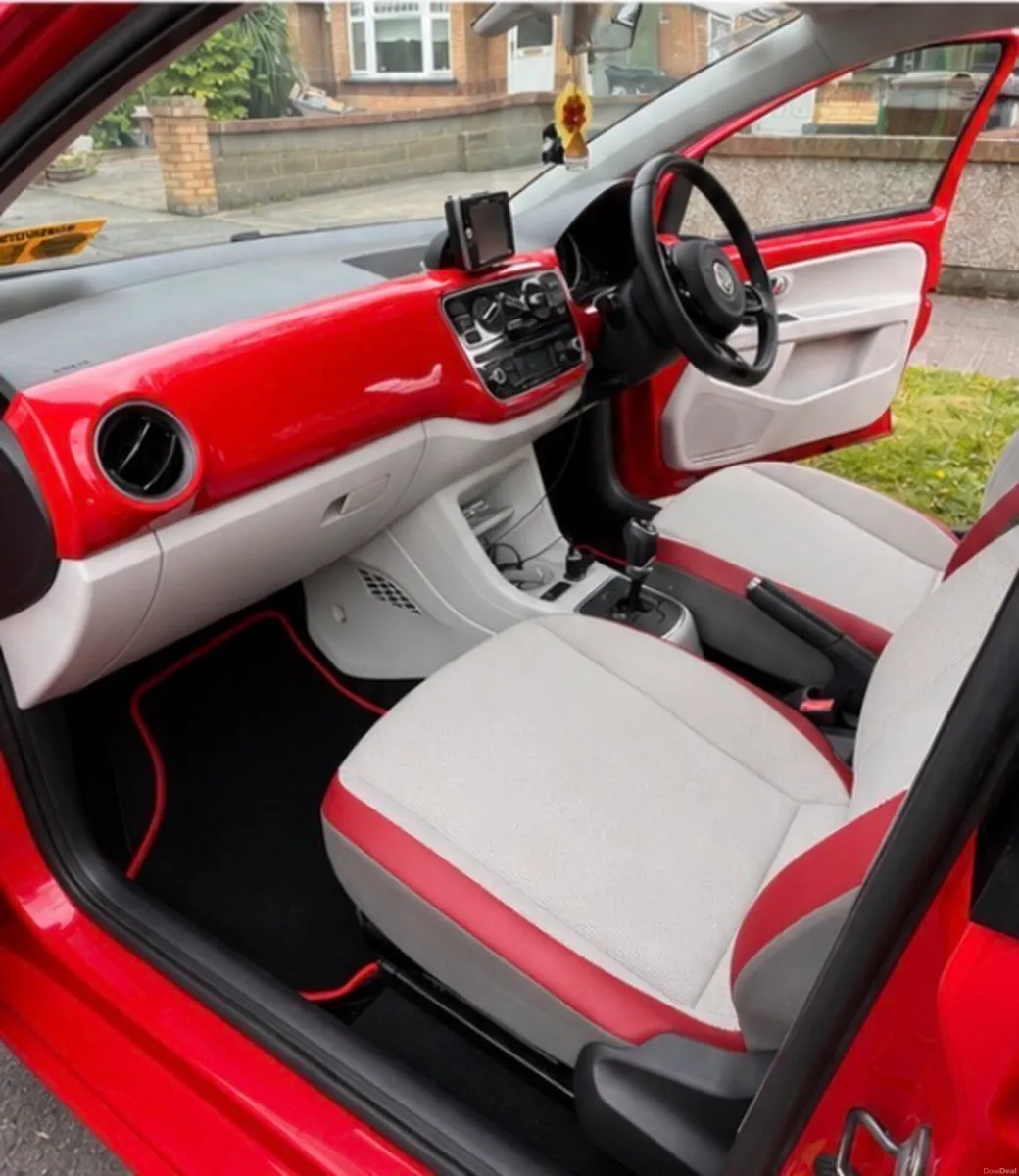 Volkswagen Up! 2013 - Image 4
