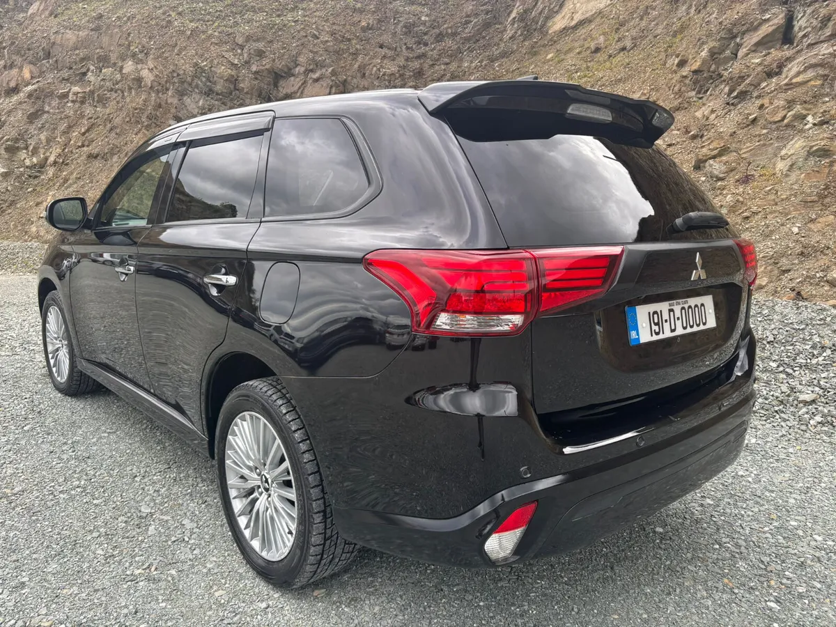 2019 MITSUBISHI OUTLANDER 4WD AUTOMATIC - Image 4