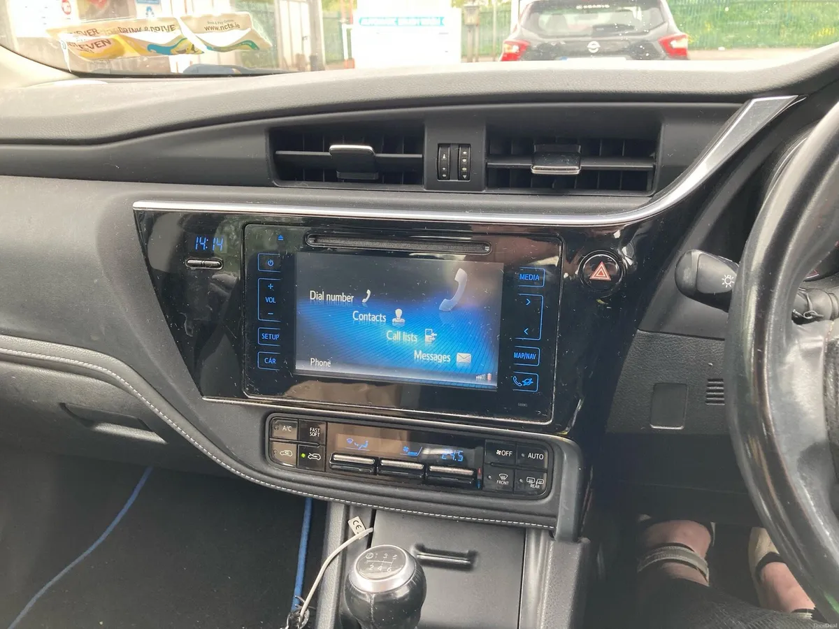 Toyota Auris - Image 5