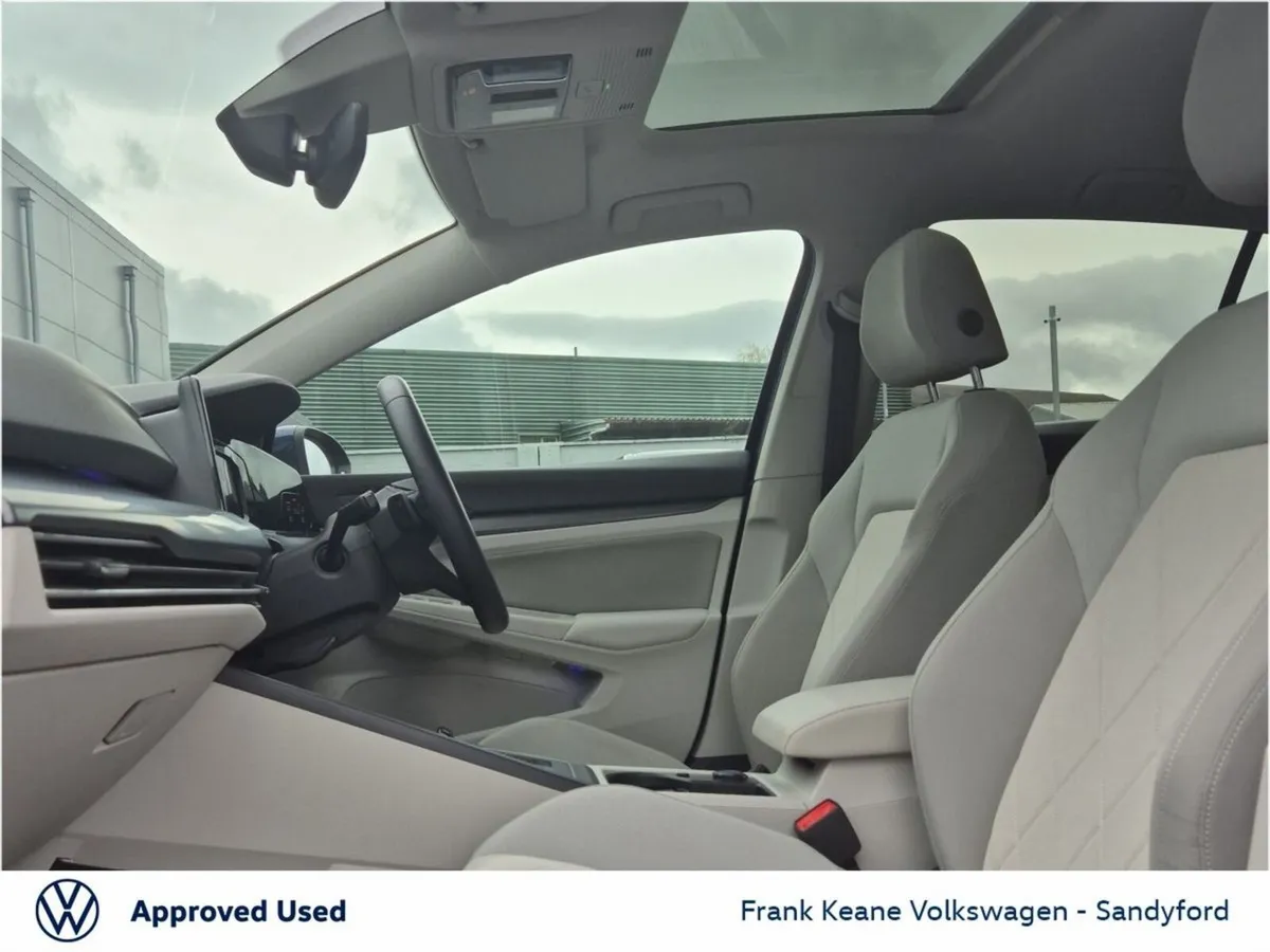 Volkswagen Golf Panoramic Roof*Style* 1.5 eTSI 150 - Image 4