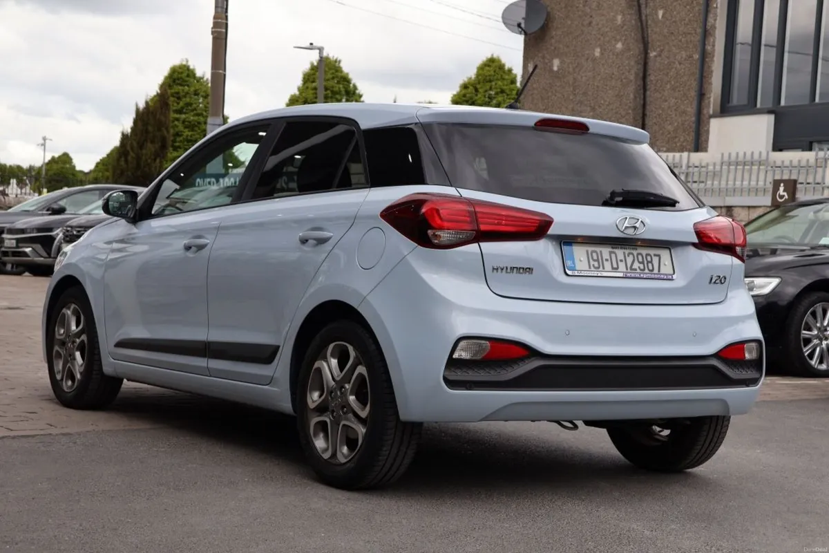 Hyundai i20 1.2 Deluxe, Low Mileage - Image 4