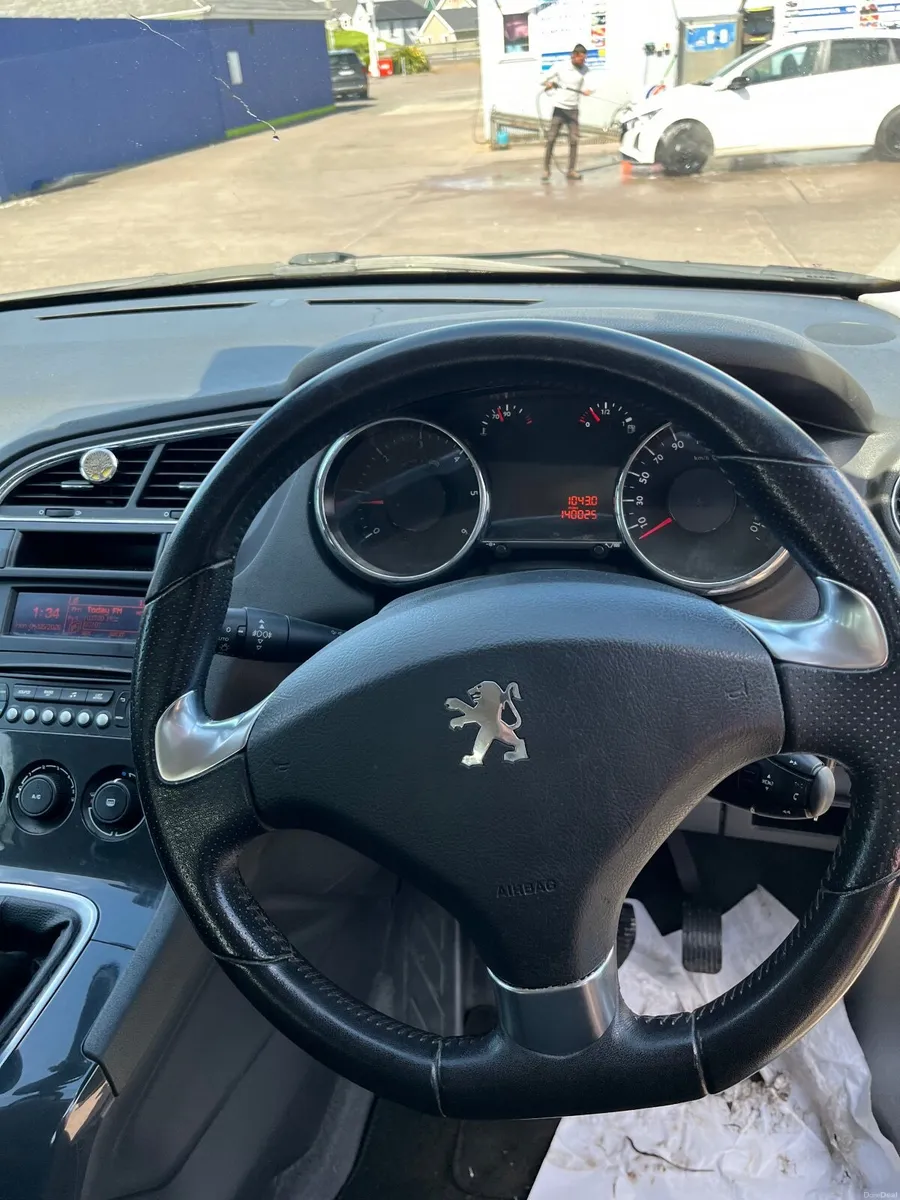 Peugeot 5008 2015 - Image 4