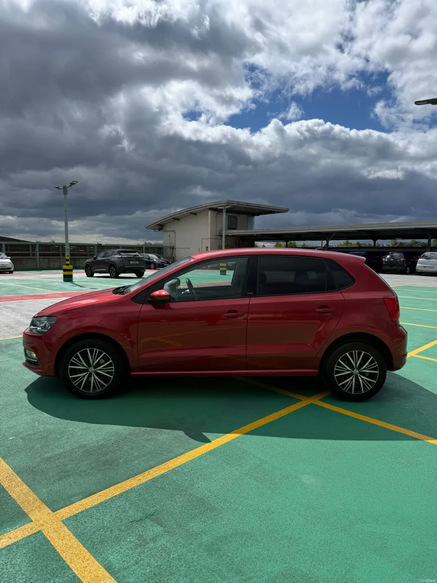 162 Volkswagen Polo AUTO  1.2 TSi - LOW MILEAGE - Image 4