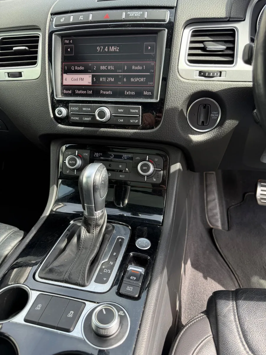 Volkswagen Touareg 2017 - Image 3