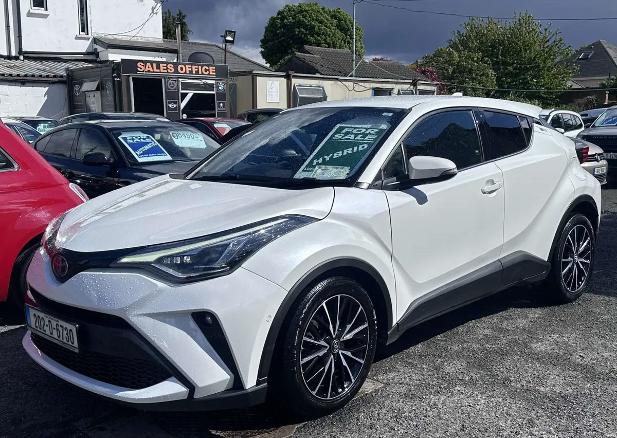 Toyota C-HR Sol!! AUTOMATIC HYBRID - Image 2