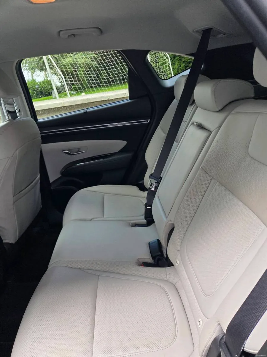 221 HYUNDAI TUCSON EXECUTIVE - Image 4