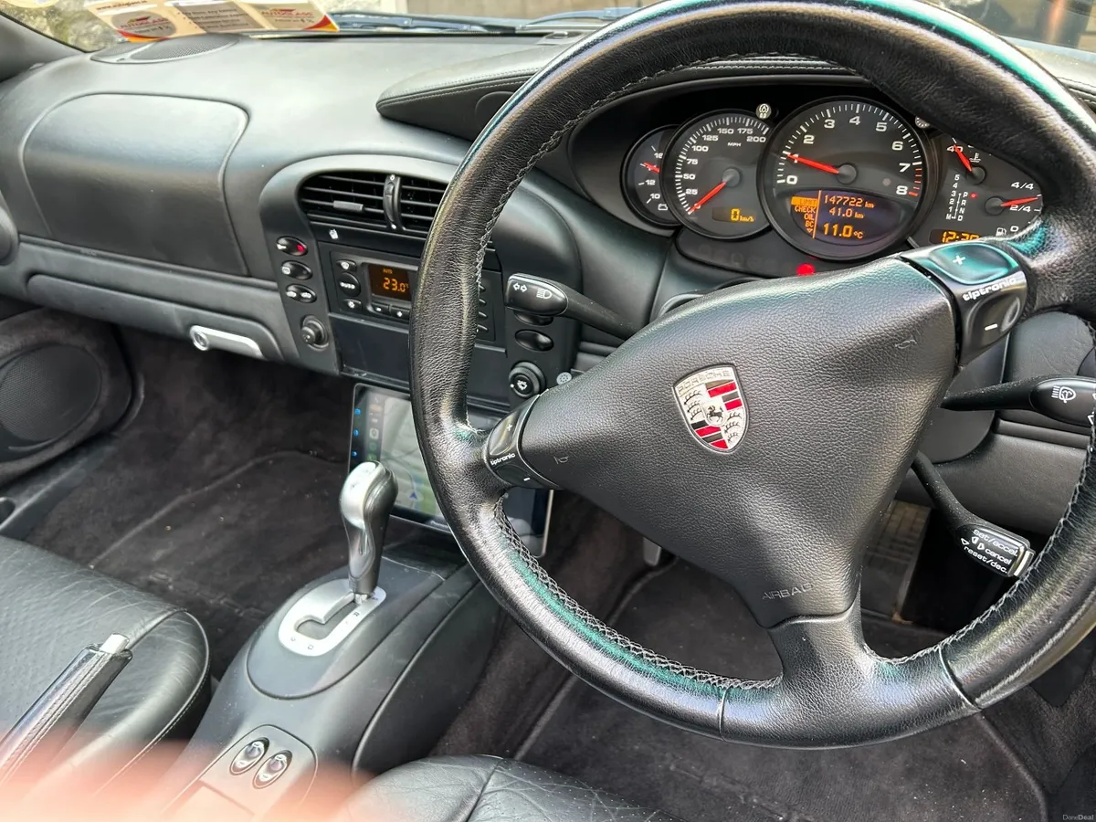 Porsche 911 2002 - Image 3