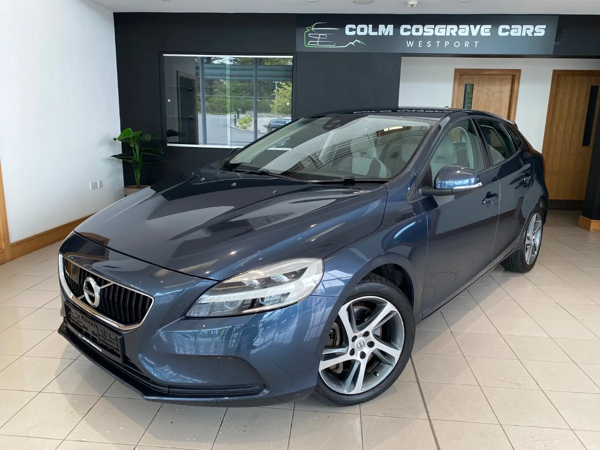 Volvo V40 2016 D2 (120hp) Momentum Edition Auto - Image 3