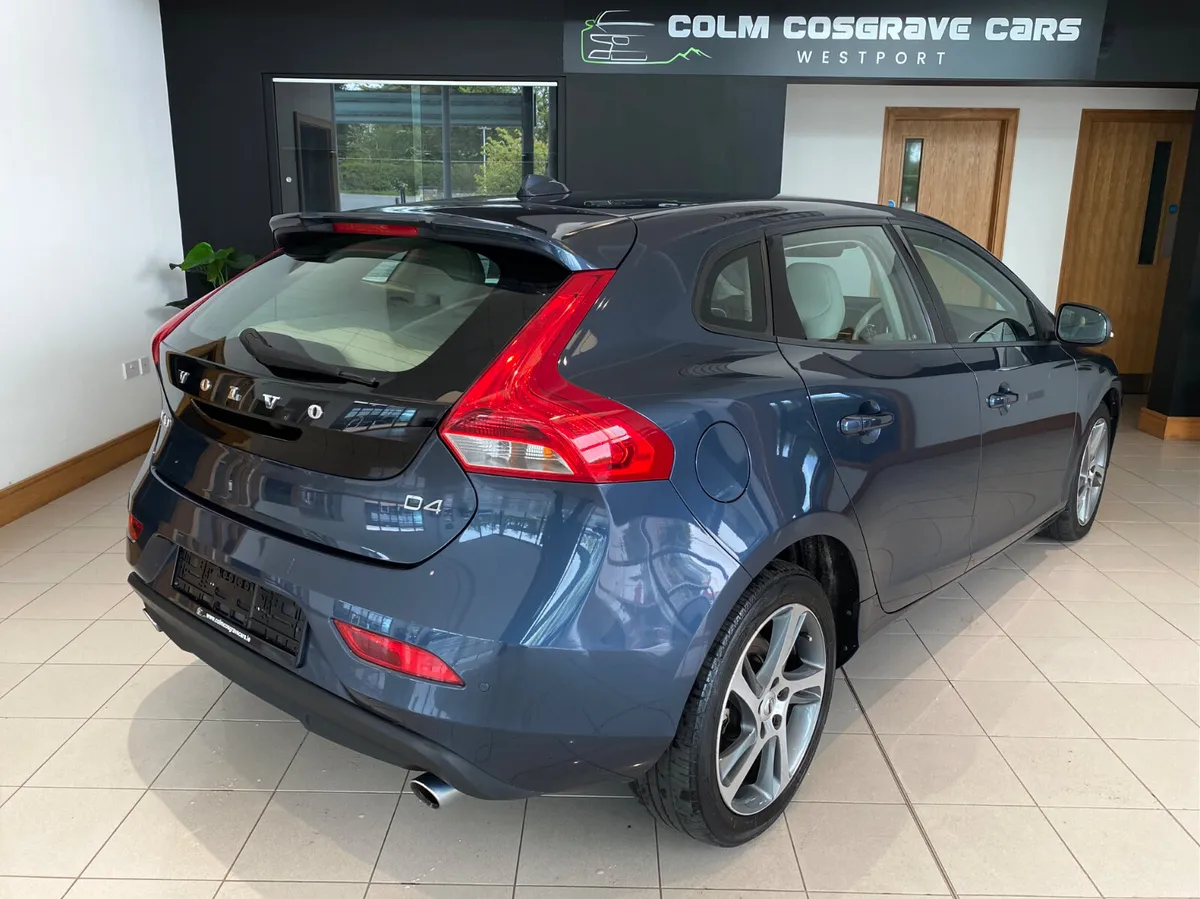 Volvo V40 2016 D4 (190hp) SE LUX - Image 5