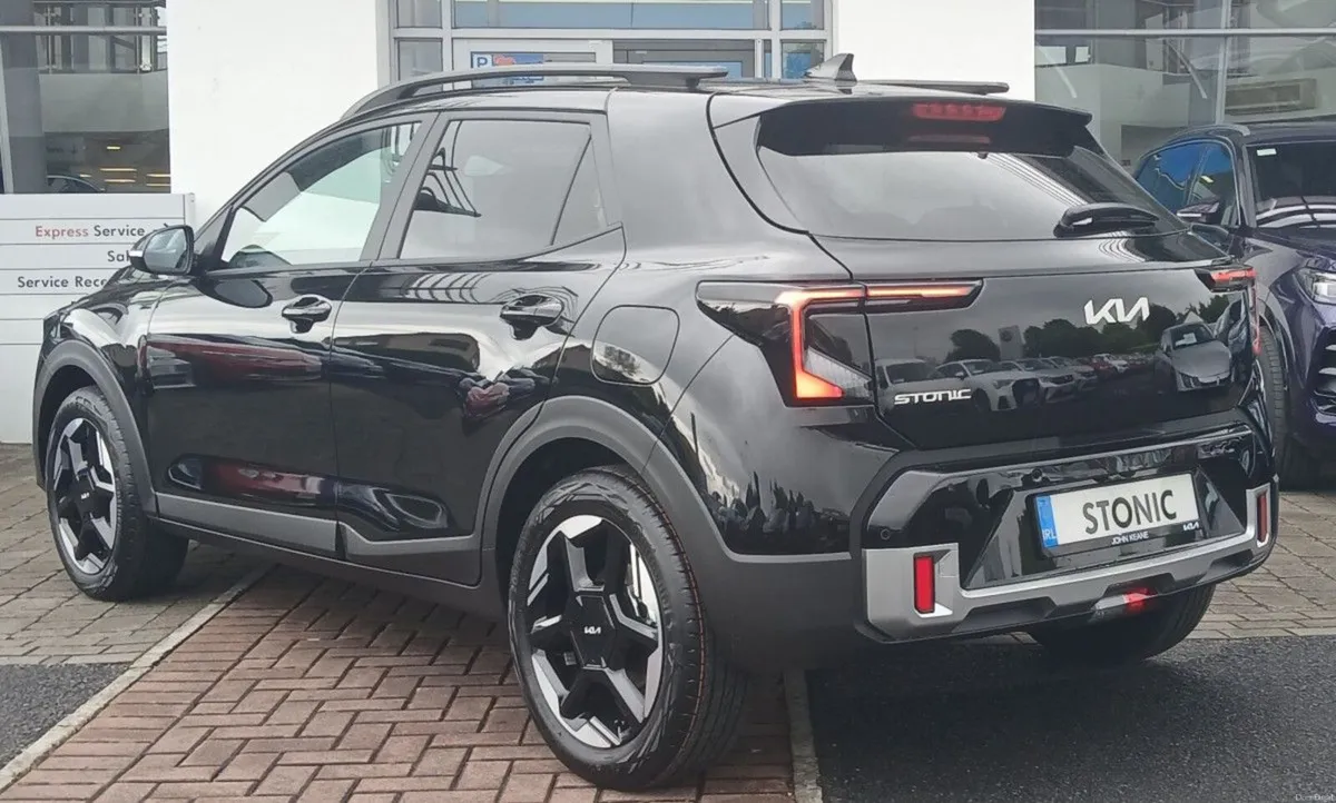 Kia Stonic K2 **SAT NAV, REAR VIEW CAMERA, HEATED - Image 4