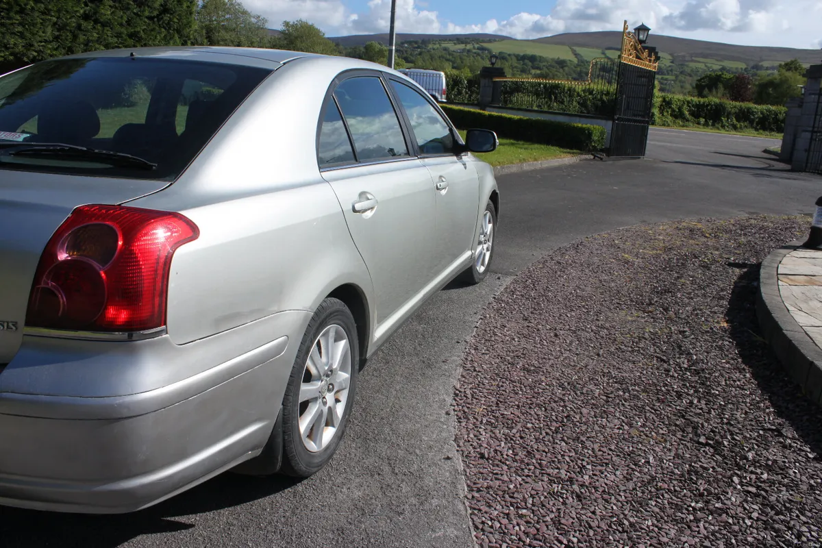 Toyota Avensis 2.0 D-4D Aura, 2006 - Image 3