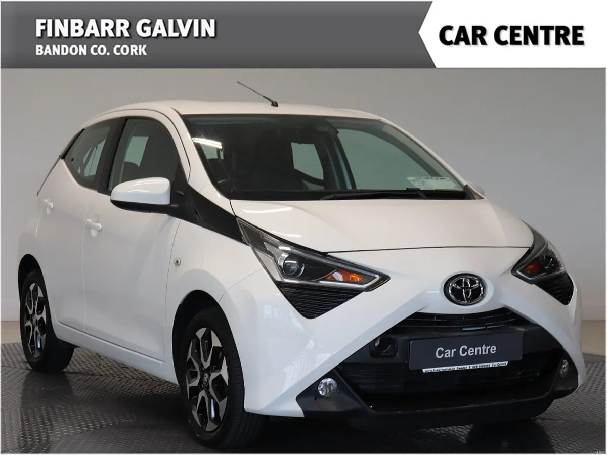 Toyota Aygo 1.0 VVT-i x-play Smartphone - Image 1
