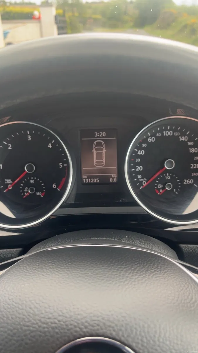 Volkswagen Jetta - Image 5