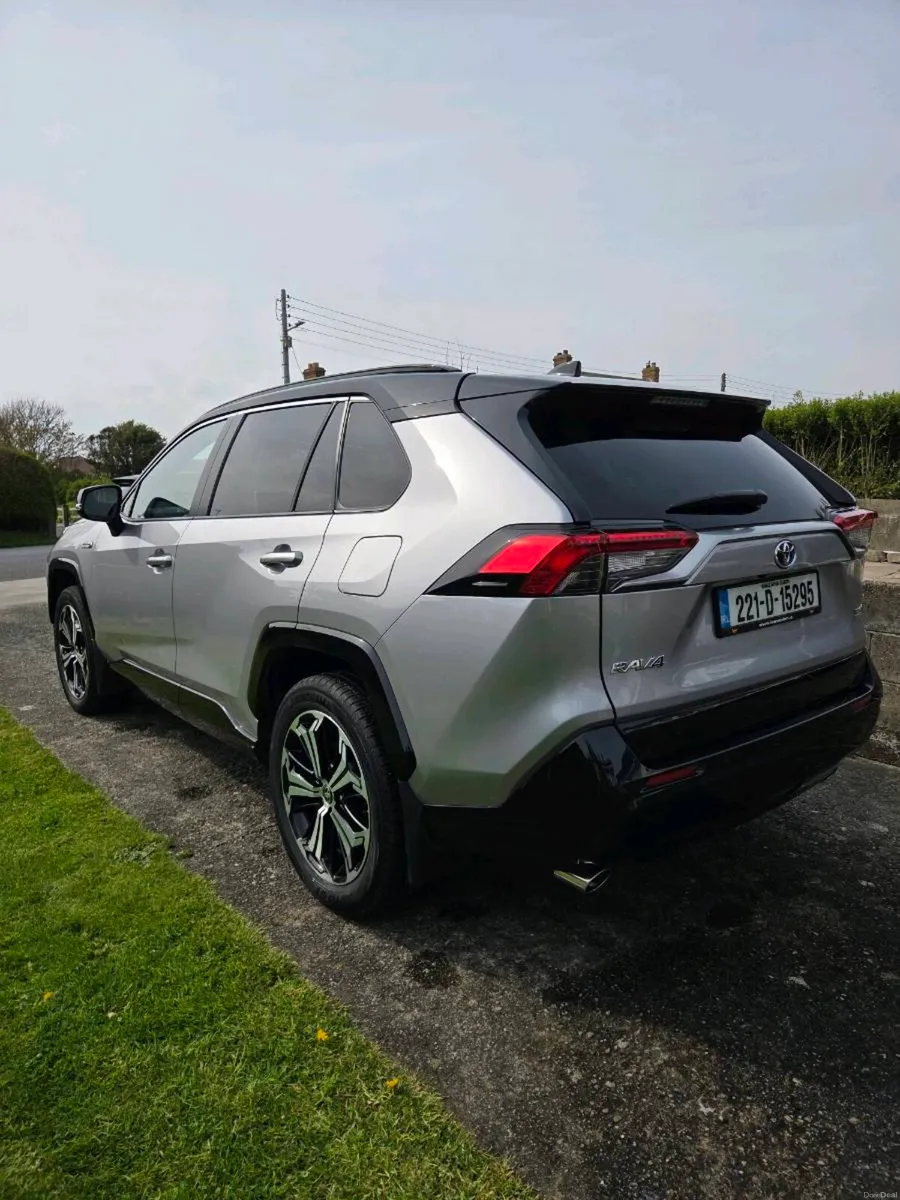 TOYOTA RAV4 PHEV SPORT AWD 306HP - Image 3