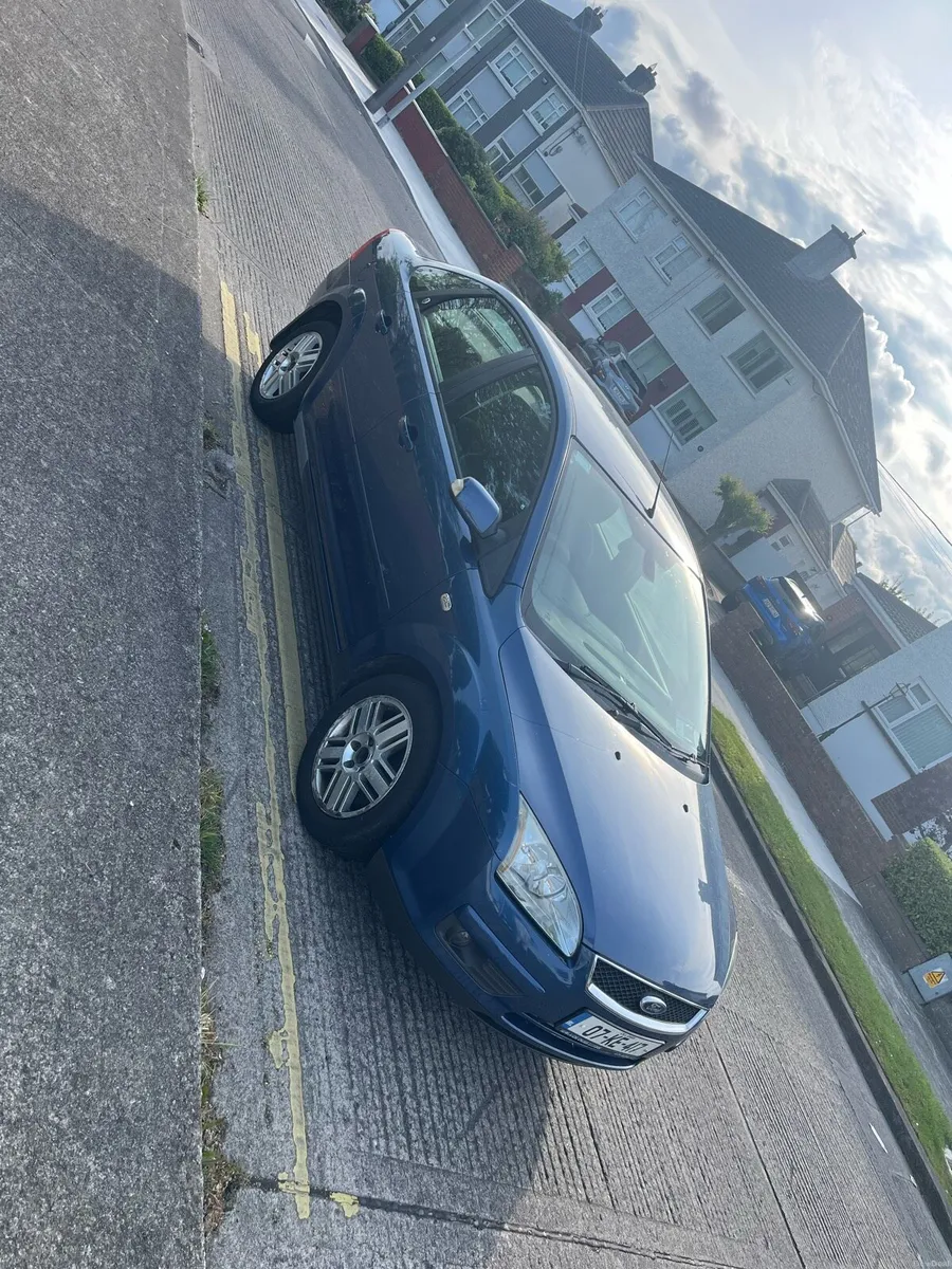 Ford focus Ghia - Image 4