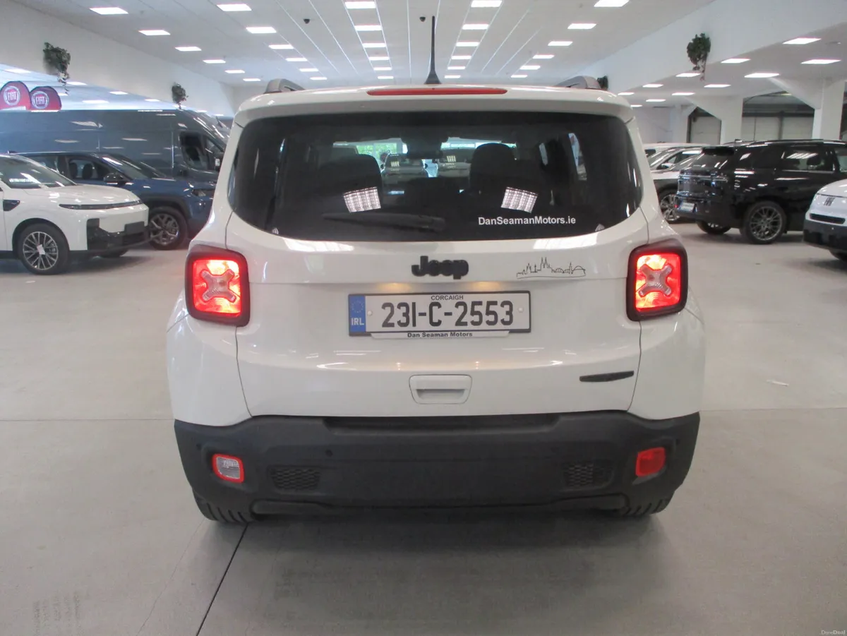 Jeep Renegade NIGHT EAGLE 1.0 PET 2023 - Image 6