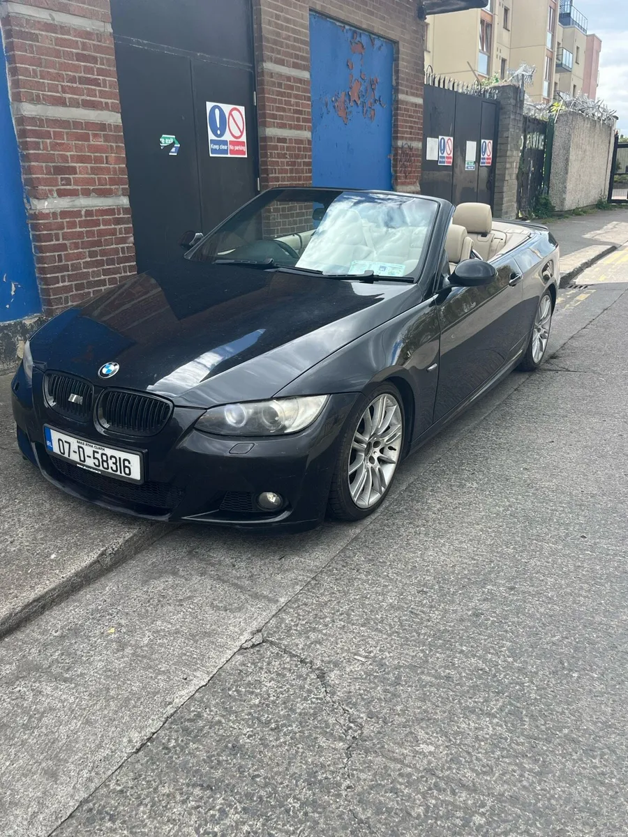 Convertable bmw 320 - Image 2