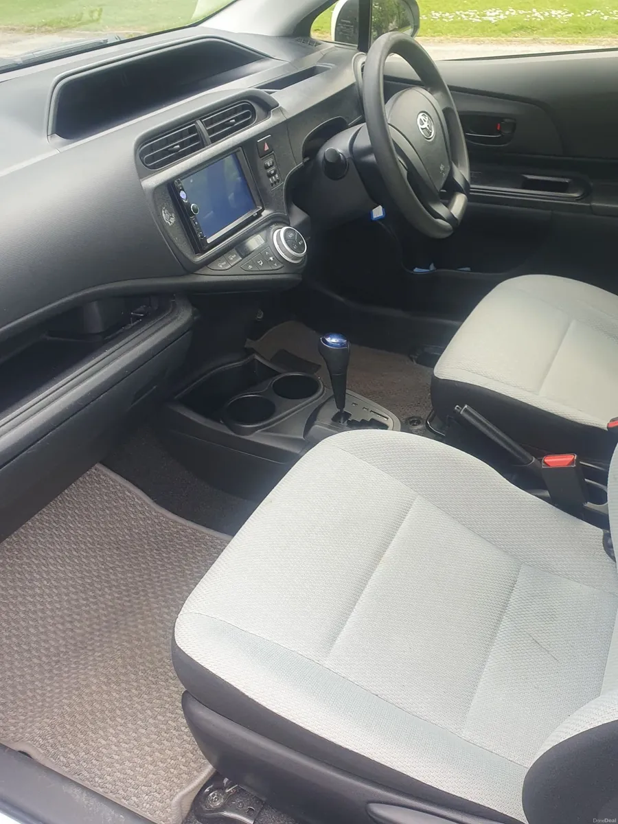 Toyota Aqua 2016 1.5 automatic - Image 4