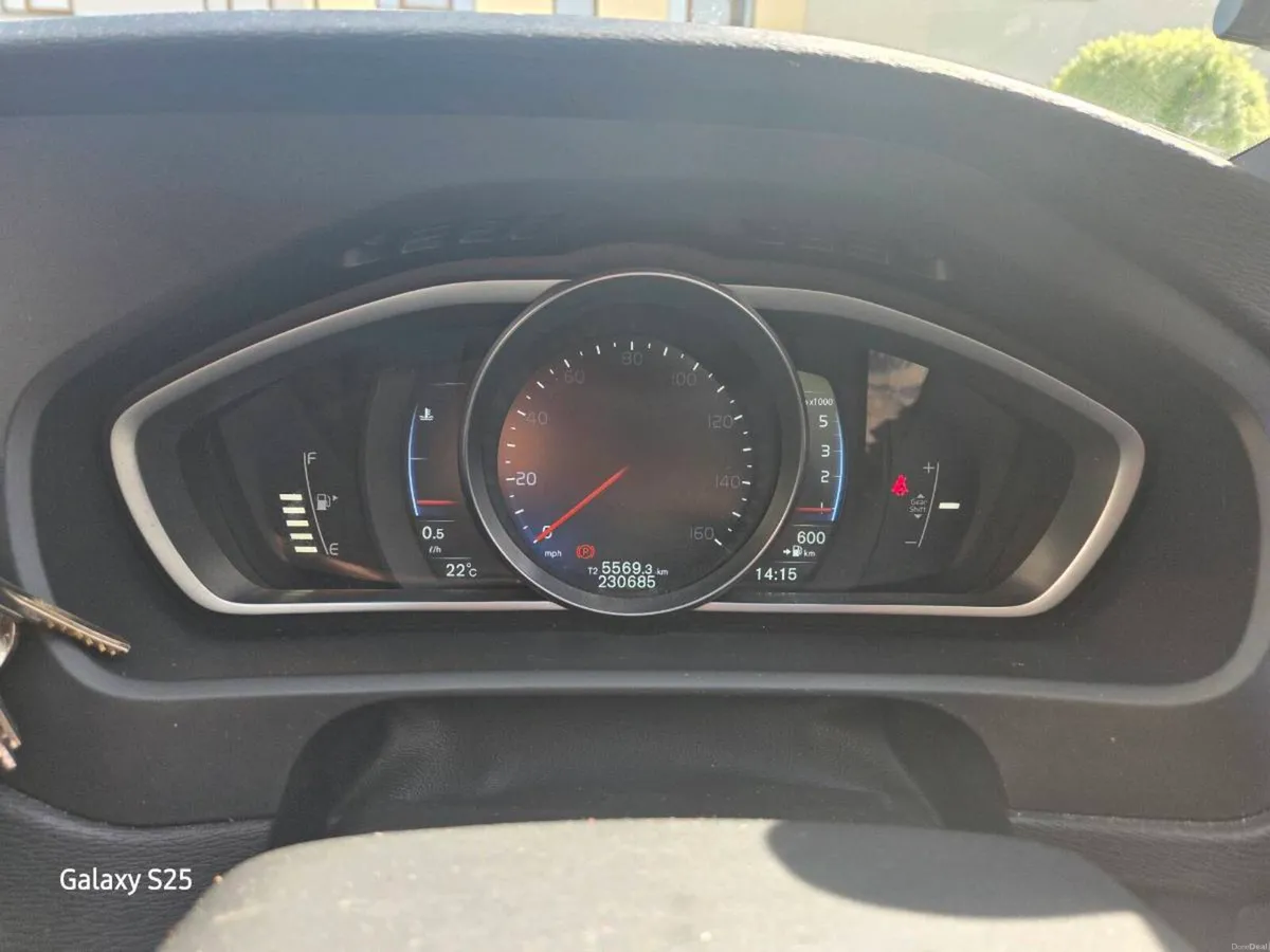 Car - Image 2