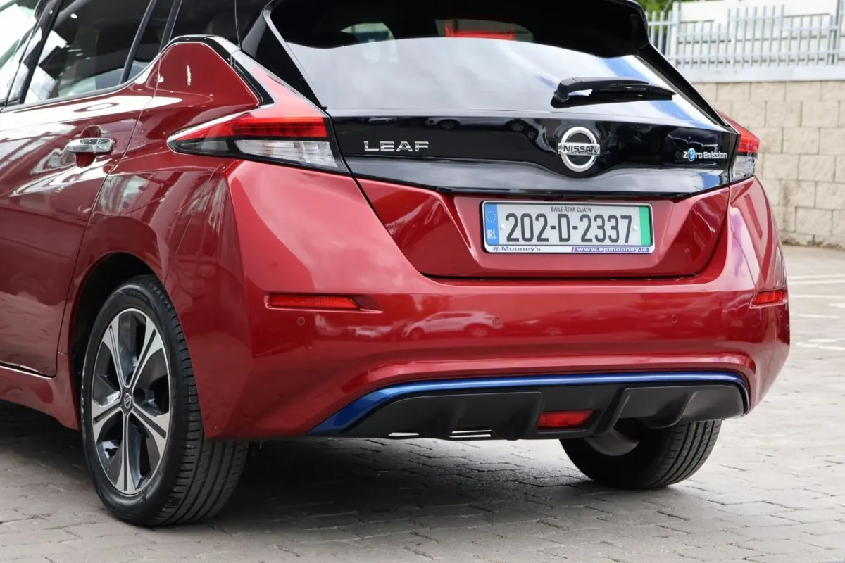 Nissan Leaf Leaf SV Premium 40 kWh - Image 4