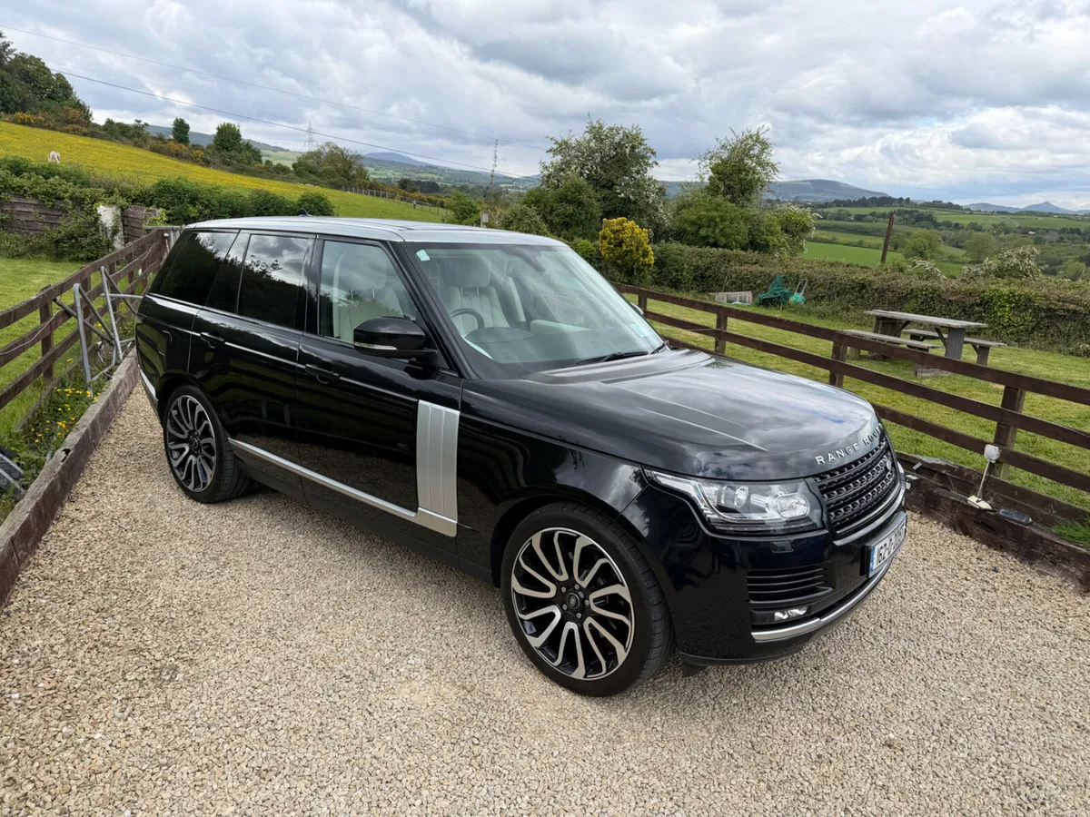 Land Rover Range Rover  3.0 Vogue - Image 1