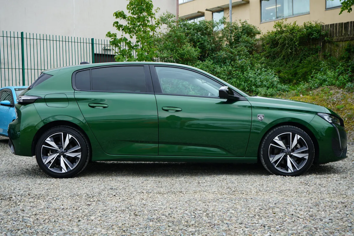 2023 Peugeot 308 Allure HDI - Image 2