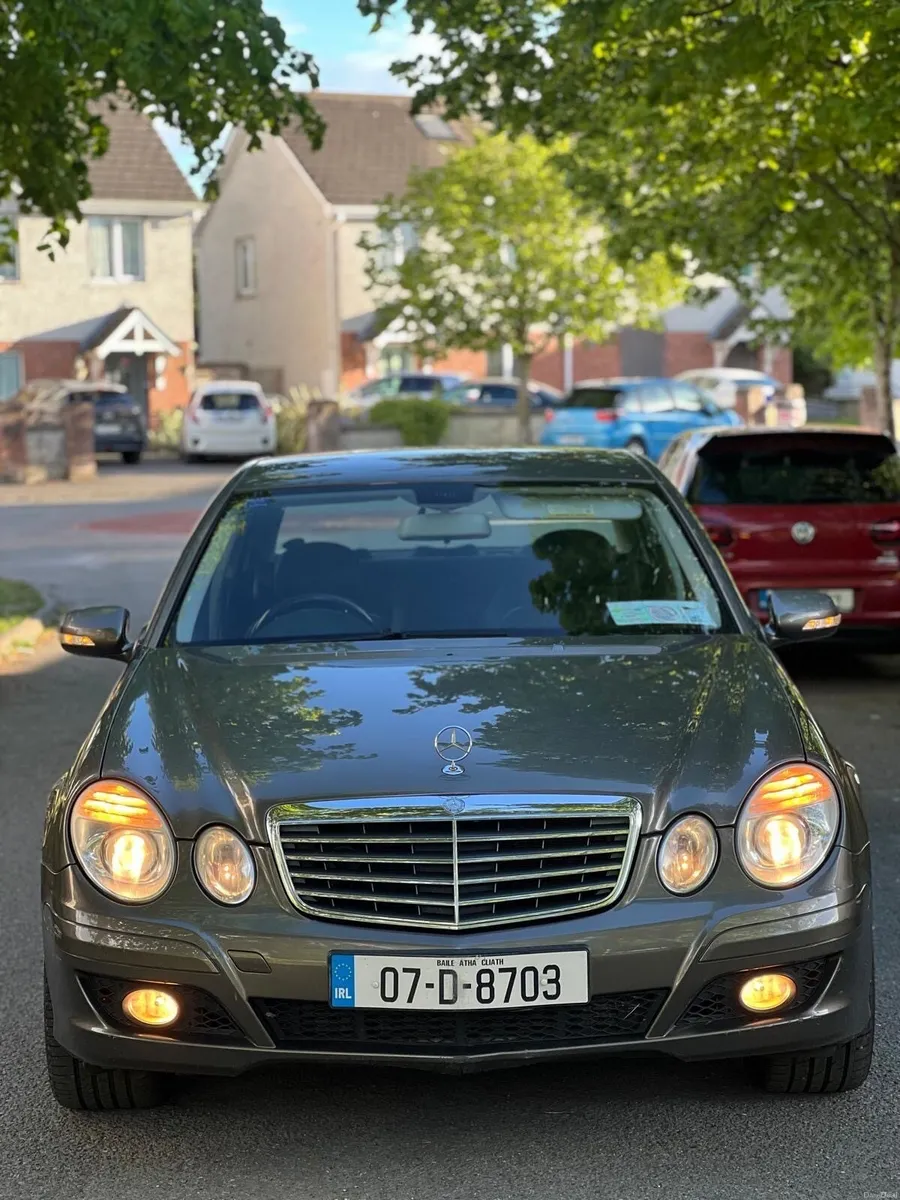 Mercedes E200 1.8 AUTOMATIC NCT 6/27 Tax 6/26 mint - Image 2