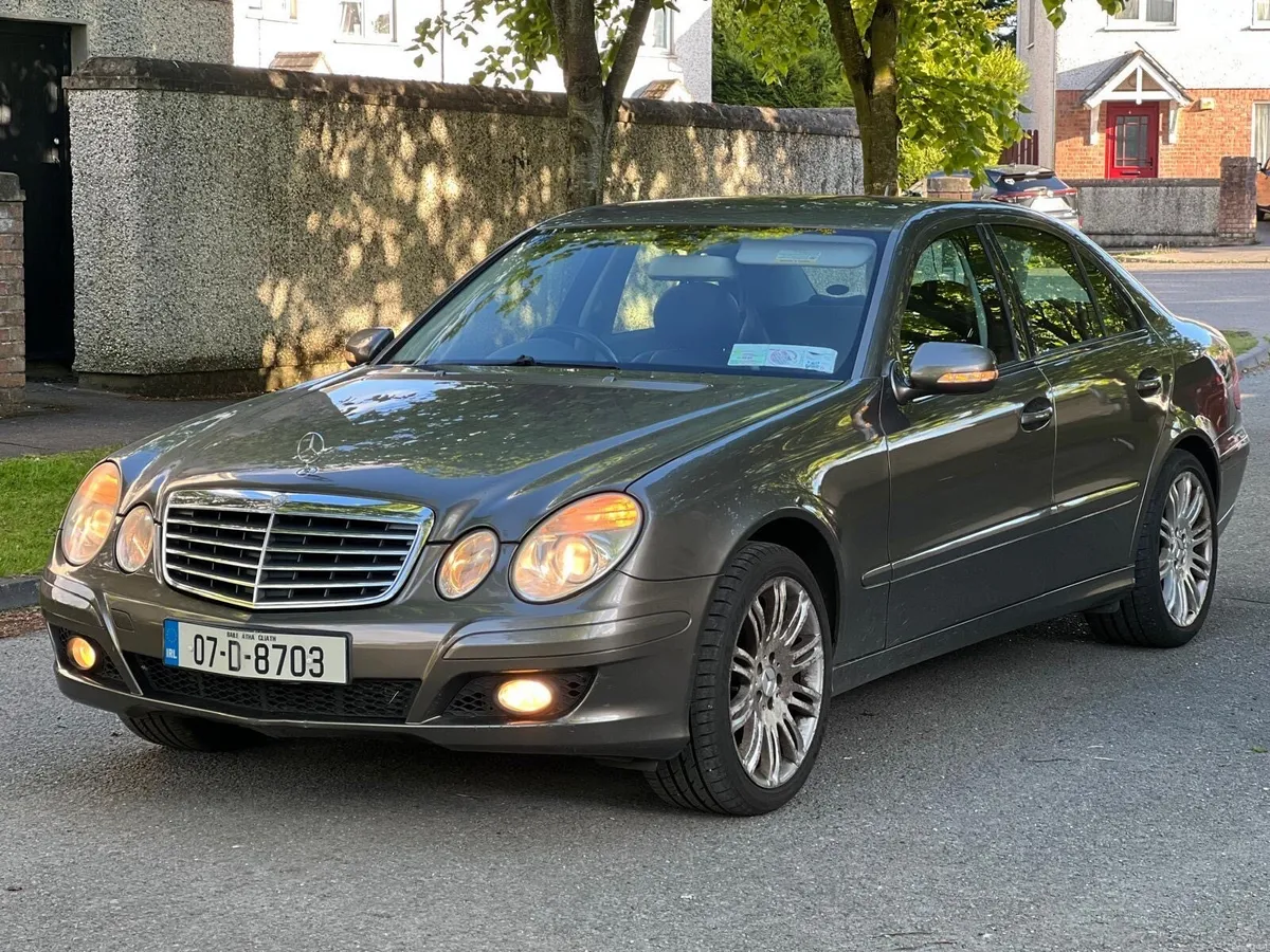 Mercedes E200 1.8 AUTOMATIC NCT 6/27 Tax 6/26 mint - Image 3