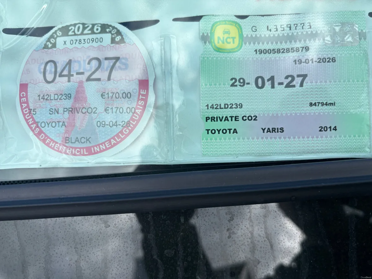 Toyota Yaris 2014 hybrid automatic - Image 4