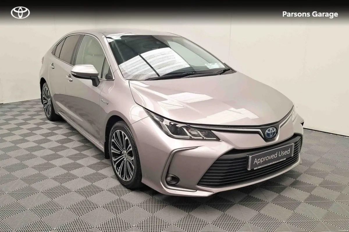 Toyota Corolla HYB LUNA SPORT 4DR AUTO - Image 1