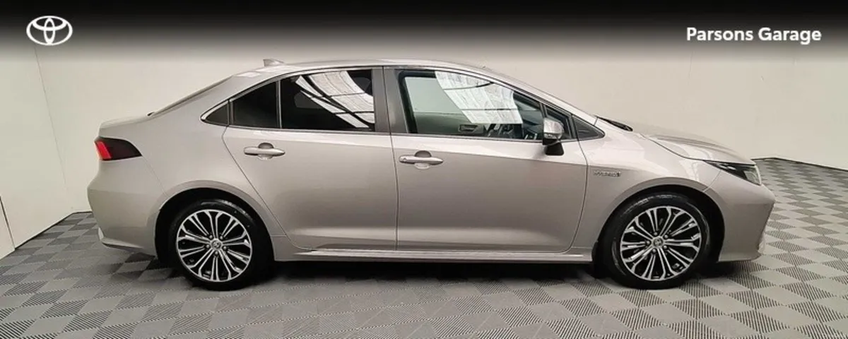 Toyota Corolla HYB LUNA SPORT 4DR AUTO - Image 3