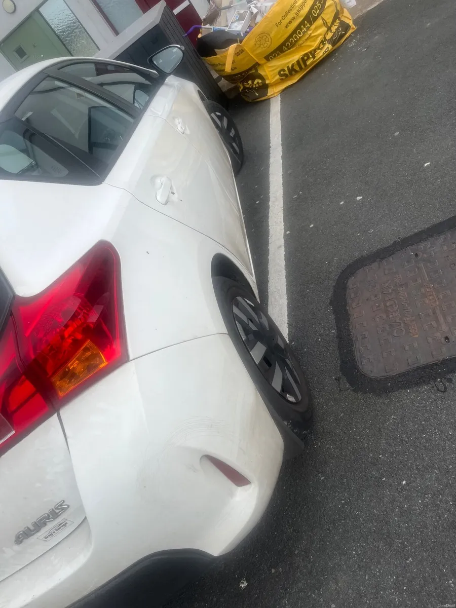 Toyota Auris 2013 - Image 3