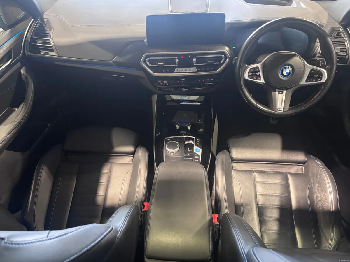 BMW IX3 M SPORT PRO 80KwH BATTERY // SUNROOF - Image 3