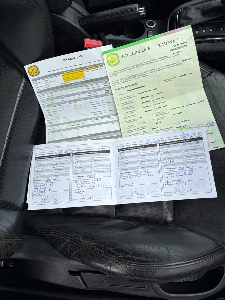 Skoda Octavia 2012, 2.0 TDI CR VRS 5DR AUTO - Image 3